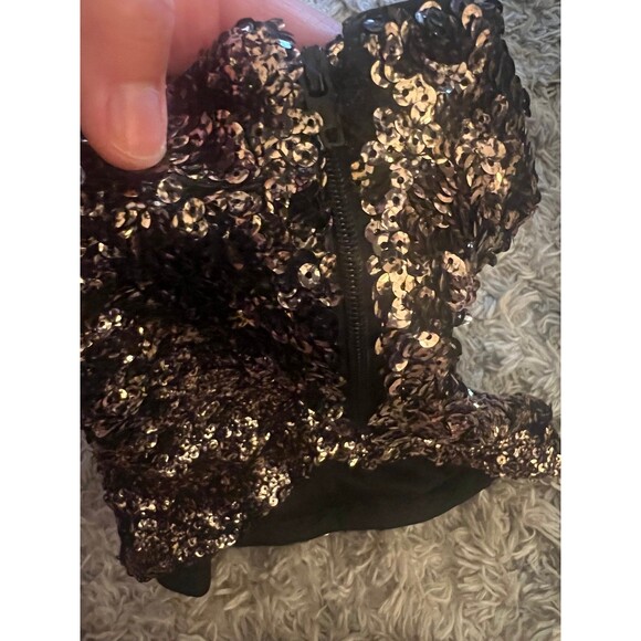 Champagne Sequin Shorts - Picture 5 of 5